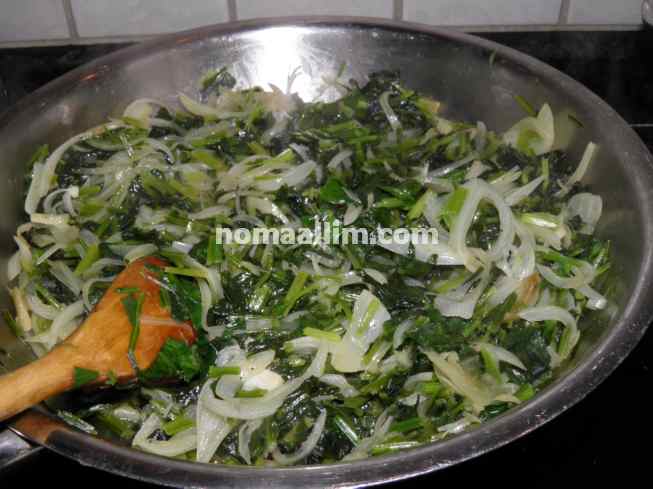 spinach with onions